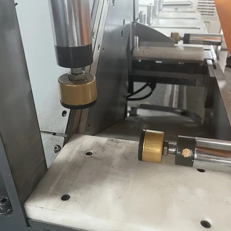 Precision 550 Dual-Head Saw for Versatile Cutting