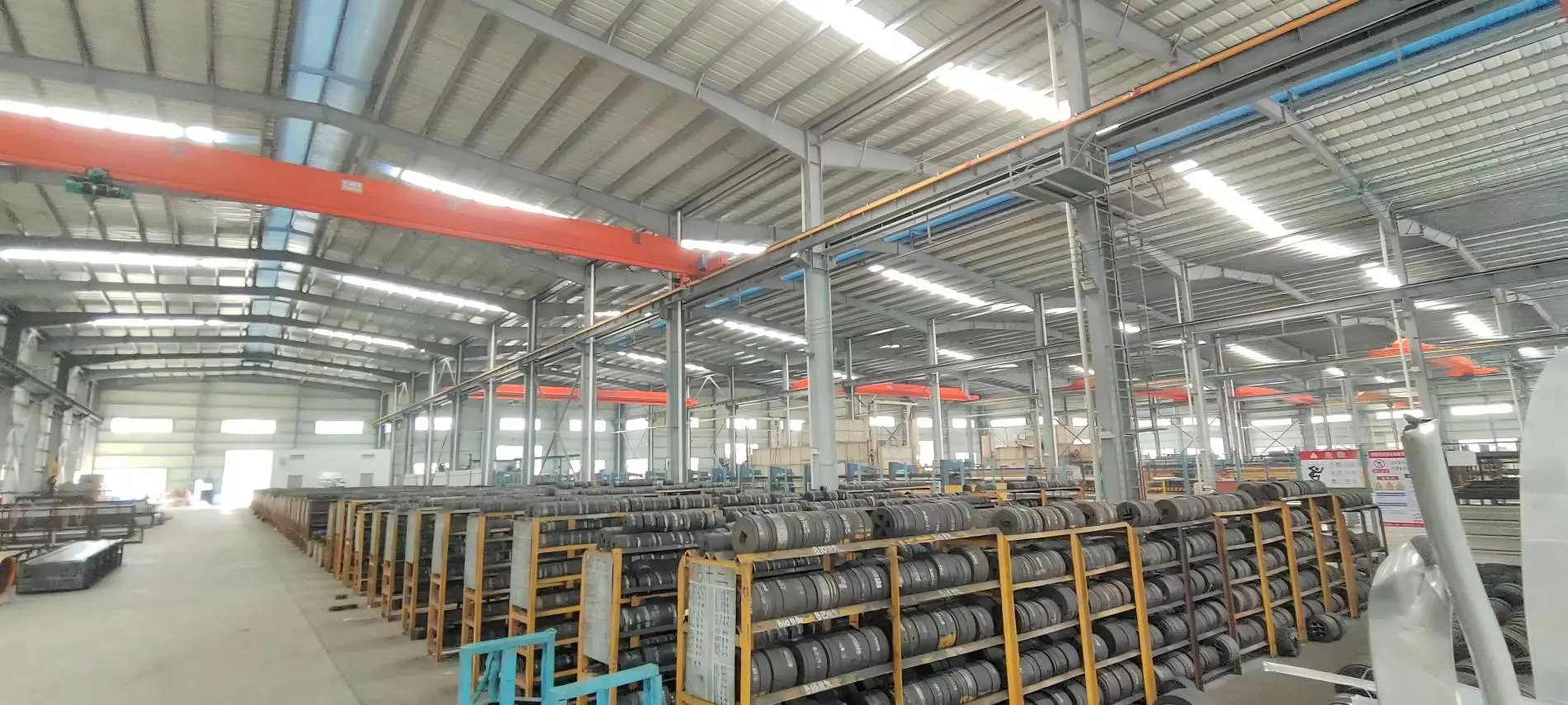 Innovate your door design with high-performance aluminium profiles