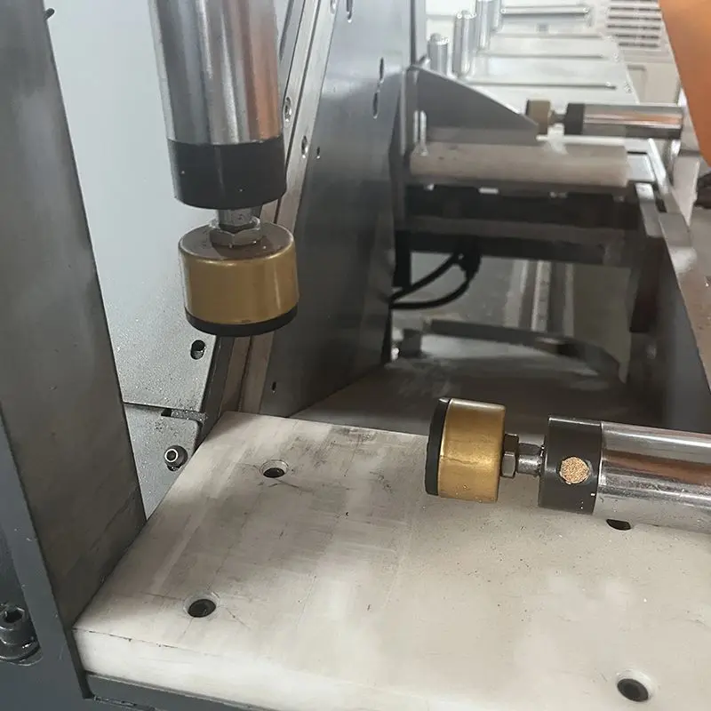 Precision 550 Dual-Head Saw for Versatile Cutting